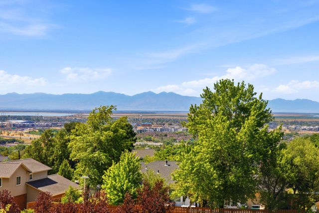 1633 N 400 W, Farmington, UT 84025