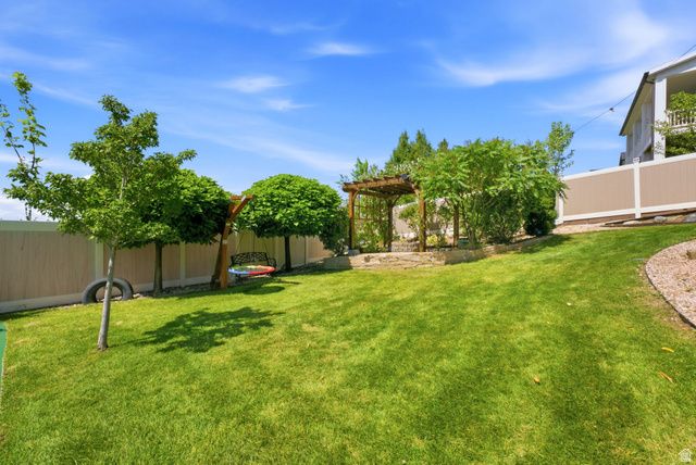 1633 N 400 W, Farmington, UT 84025