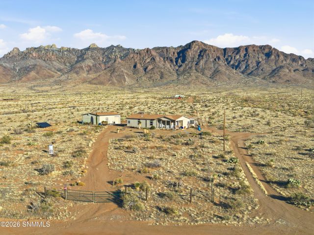 11725 SE Marigold Road, Deming, NM 88030