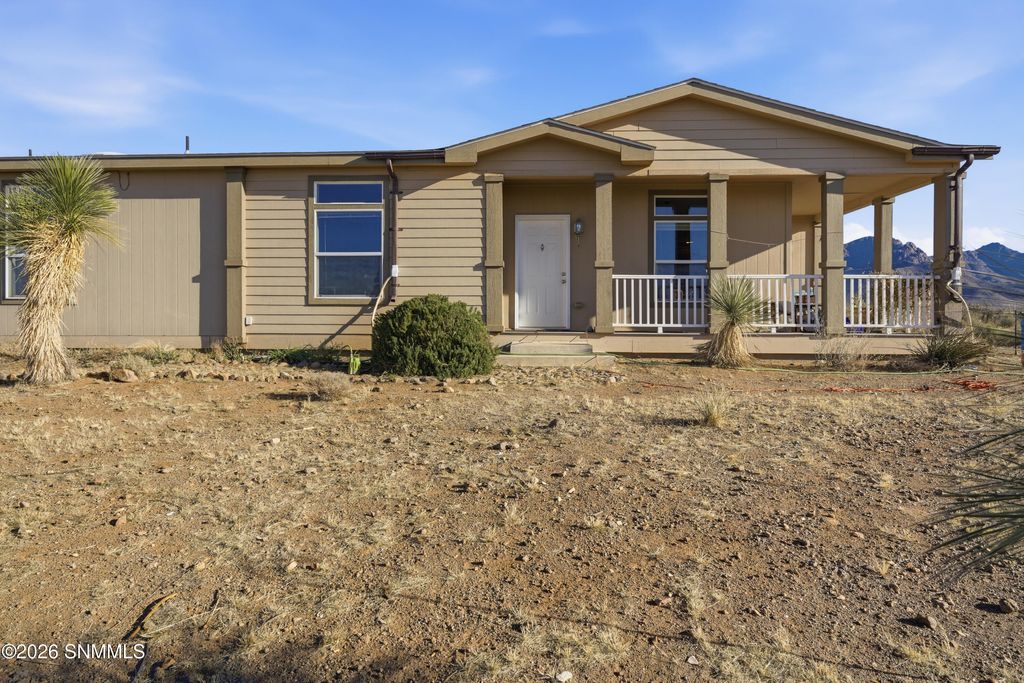 11725 SE Marigold Road, Deming, NM 88030