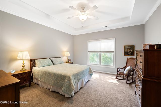 9328 Cross Meadows Cir, Louisville, KY 40291