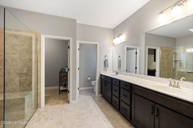 9328 Cross Meadows Cir, Louisville, KY 40291