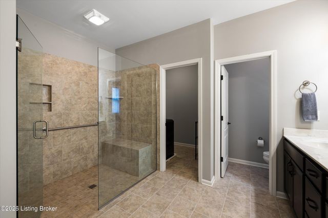 9328 Cross Meadows Cir, Louisville, KY 40291