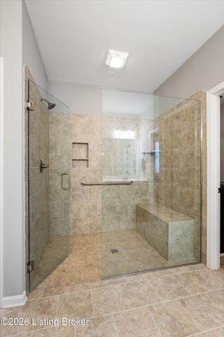 9328 Cross Meadows Cir, Louisville, KY 40291