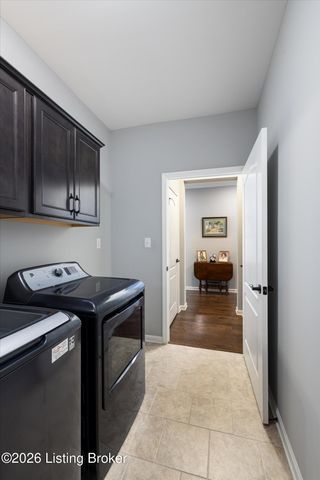 9328 Cross Meadows Cir, Louisville, KY 40291