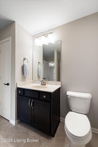 9328 Cross Meadows Cir, Louisville, KY 40291