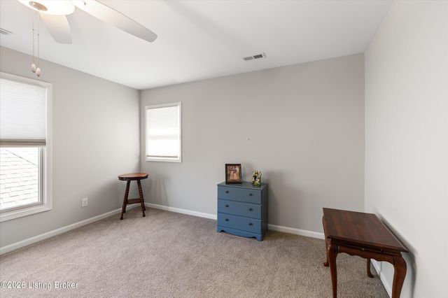 9328 Cross Meadows Cir, Louisville, KY 40291
