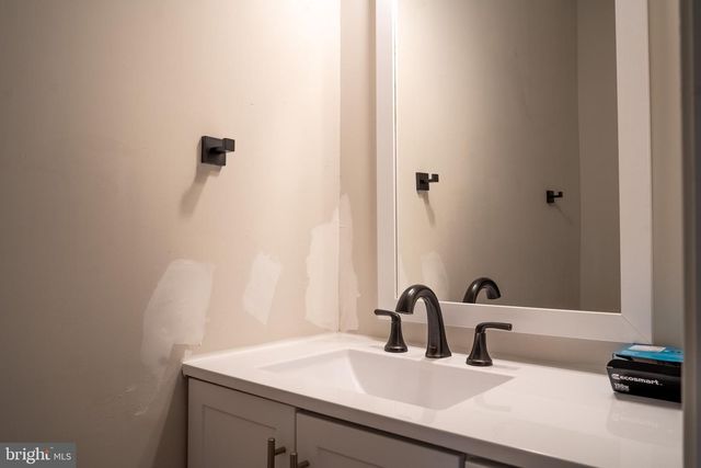 3970 BRADWATER ST, Fairfax, VA 22031