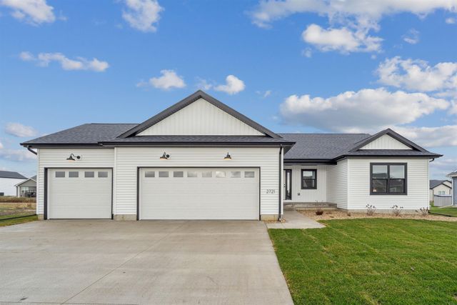 2730 Amber Valley Road, Cedar Falls, IA 50613
