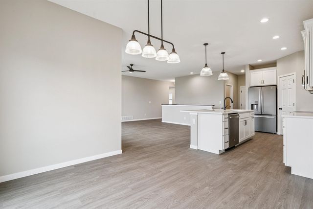 2730 Amber Valley Road, Cedar Falls, IA 50613