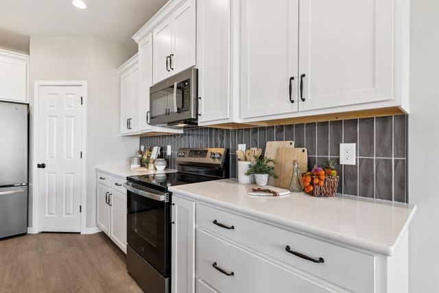 2730 Amber Valley Road, Cedar Falls, IA 50613