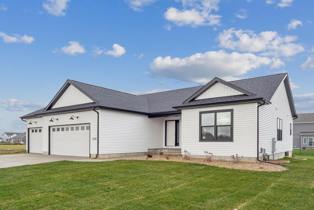 2730 Amber Valley Road, Cedar Falls, IA 50613