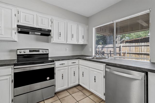 609 Shadyglen Drive, Allen, TX 75002