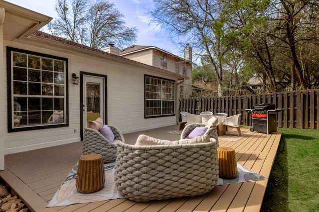 208 Sailors RUN, Lakeway, TX 78734