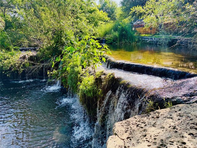 208 Sailors RUN, Lakeway, TX 78734