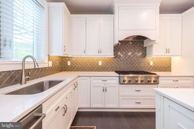 1 WHITE FIELD CT, Lower Gwynedd, PA 19002