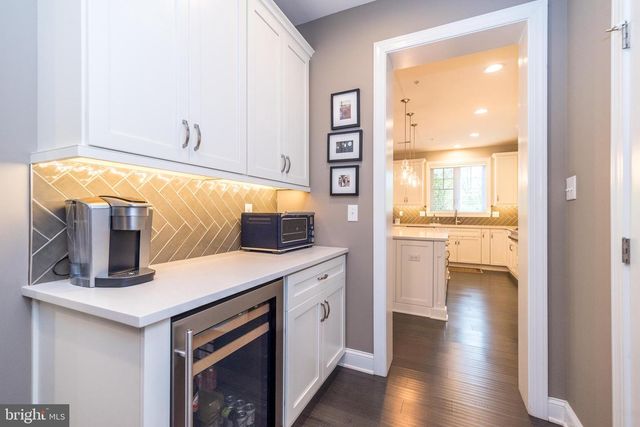 1 WHITE FIELD CT, Lower Gwynedd, PA 19002