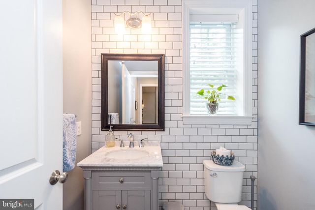 1 WHITE FIELD CT, Lower Gwynedd, PA 19002