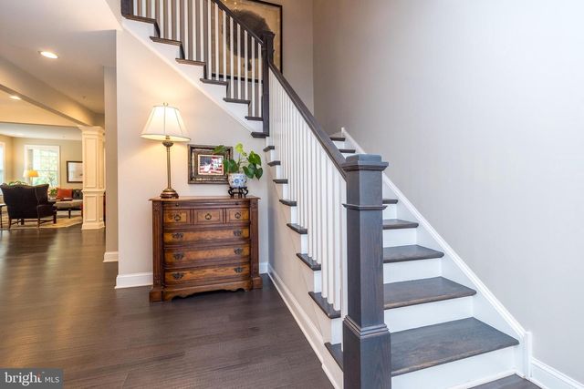 1 WHITE FIELD CT, Lower Gwynedd, PA 19002