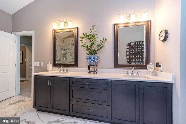 1 WHITE FIELD CT, Lower Gwynedd, PA 19002