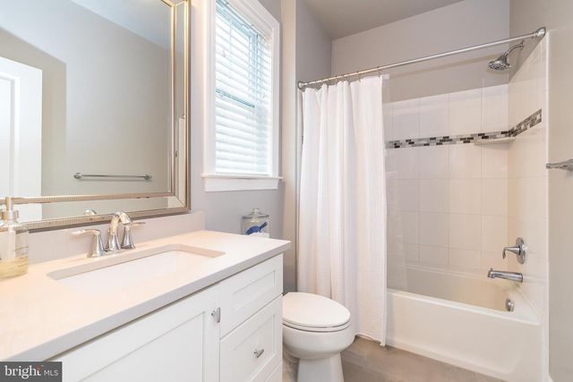 1 WHITE FIELD CT, Lower Gwynedd, PA 19002