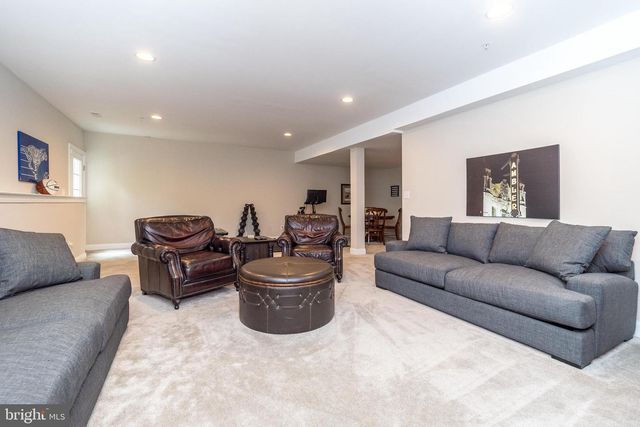 1 WHITE FIELD CT, Lower Gwynedd, PA 19002