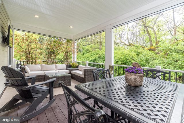 1 WHITE FIELD CT, Lower Gwynedd, PA 19002