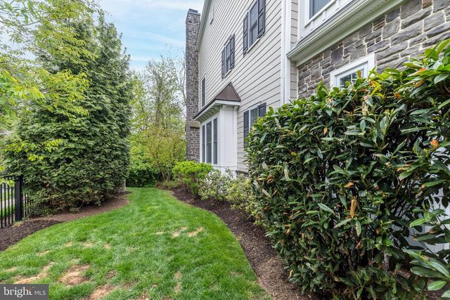 1 WHITE FIELD CT, Lower Gwynedd, PA 19002