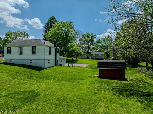4465 Eastland Avenue NE, Louisville, OH 44641