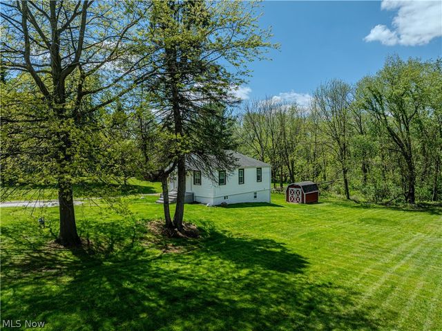 4465 Eastland Avenue NE, Louisville, OH 44641