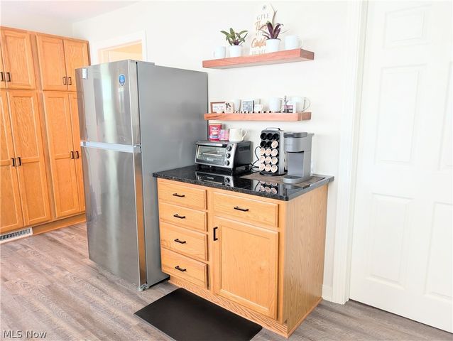 4465 Eastland Avenue NE, Louisville, OH 44641