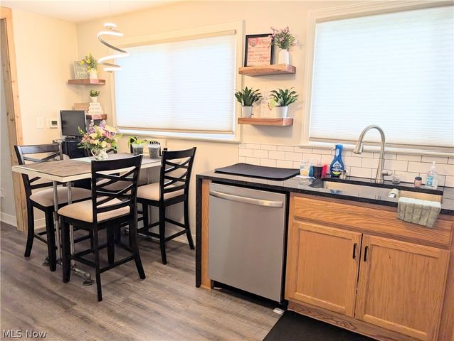 4465 Eastland Avenue NE, Louisville, OH 44641