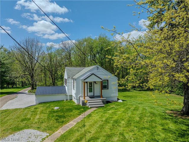 4465 Eastland Avenue NE, Louisville, OH 44641