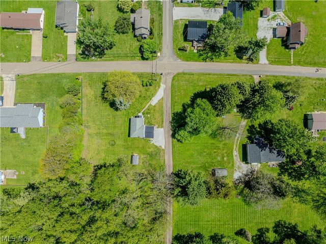 4465 Eastland Avenue NE, Louisville, OH 44641