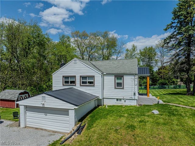 4465 Eastland Avenue NE, Louisville, OH 44641