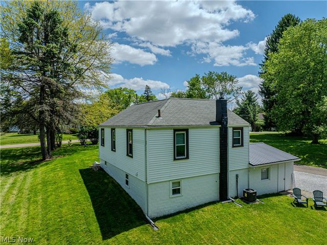 4465 Eastland Avenue NE, Louisville, OH 44641