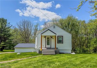 4465 Eastland Avenue NE, Louisville, OH 44641
