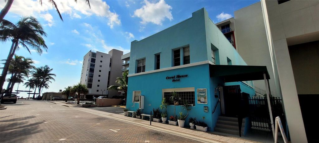 324 Indiana St, Hollywood, FL 33019