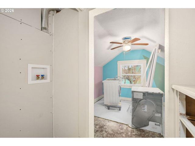 9105 N SEWARD Ave, Portland, OR 97217