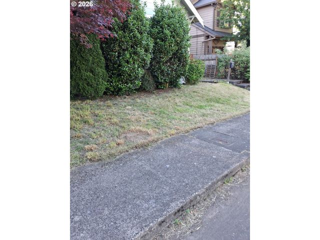 9105 N SEWARD Ave, Portland, OR 97217