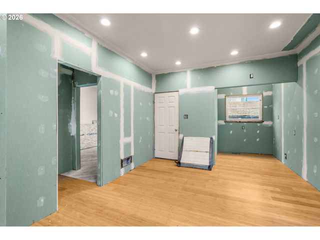 9105 N SEWARD Ave, Portland, OR 97217
