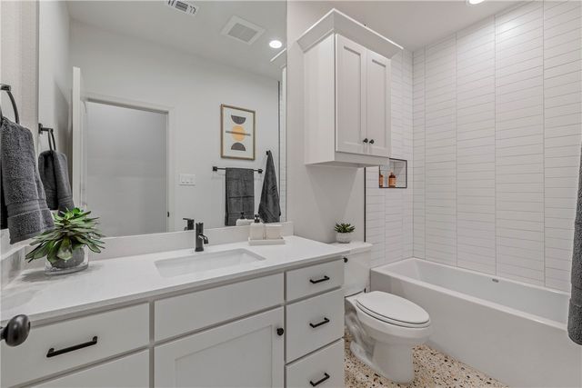 1841 Register Court, College Station, TX 77845
