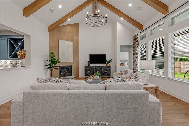 1841 Register Court, College Station, TX 77845