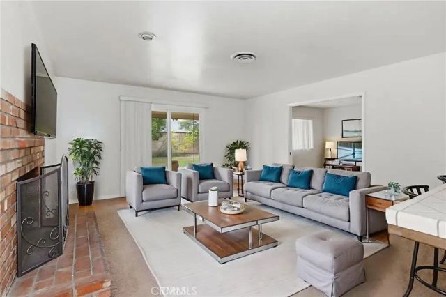 2413 Cheshire Dr, Bakersfield, CA 93309