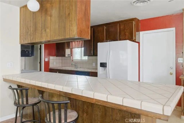 2413 Cheshire Dr, Bakersfield, CA 93309