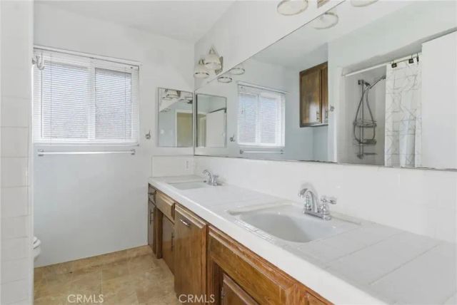 2413 Cheshire Dr, Bakersfield, CA 93309