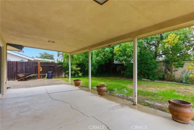 2413 Cheshire Dr, Bakersfield, CA 93309