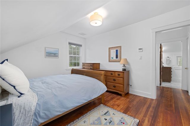 75 Old Fort Road, Newport, RI 02840