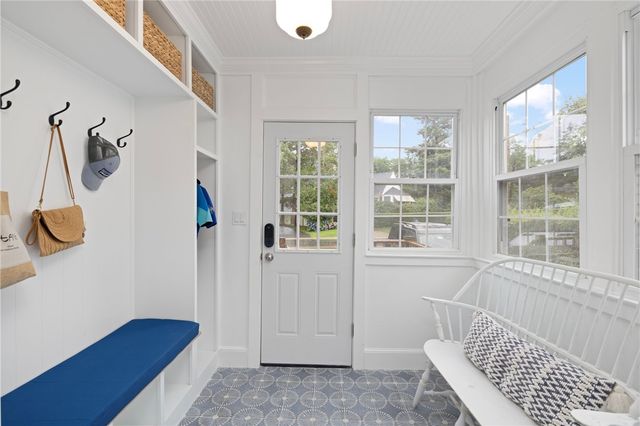 75 Old Fort Road, Newport, RI 02840