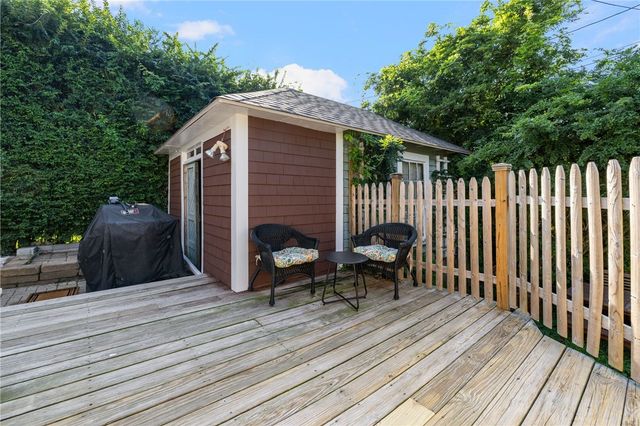 75 Old Fort Road, Newport, RI 02840